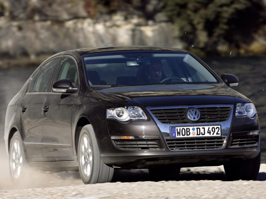  Volkswagen Passat V6 FSI 4Motion 2006 года  (фото 19 из 22)
